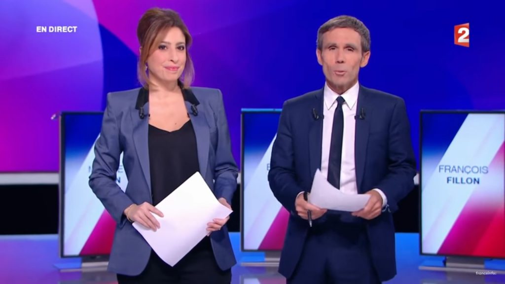 Léa Salamé et David Pujadas lors de l'émission "15 minutes pour convaincre" le 20 avril 2017 sur France 2 (Capture d'écran)